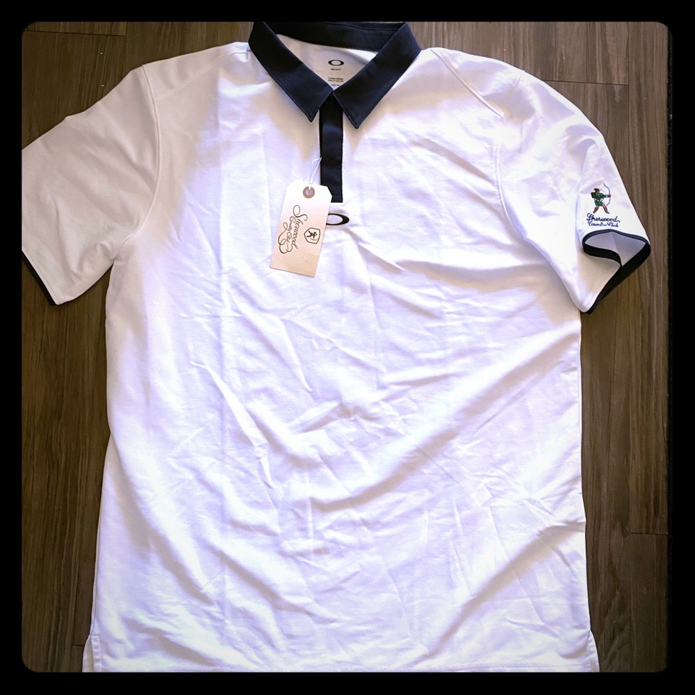 Men’s Oakley golf shirt brand new size large